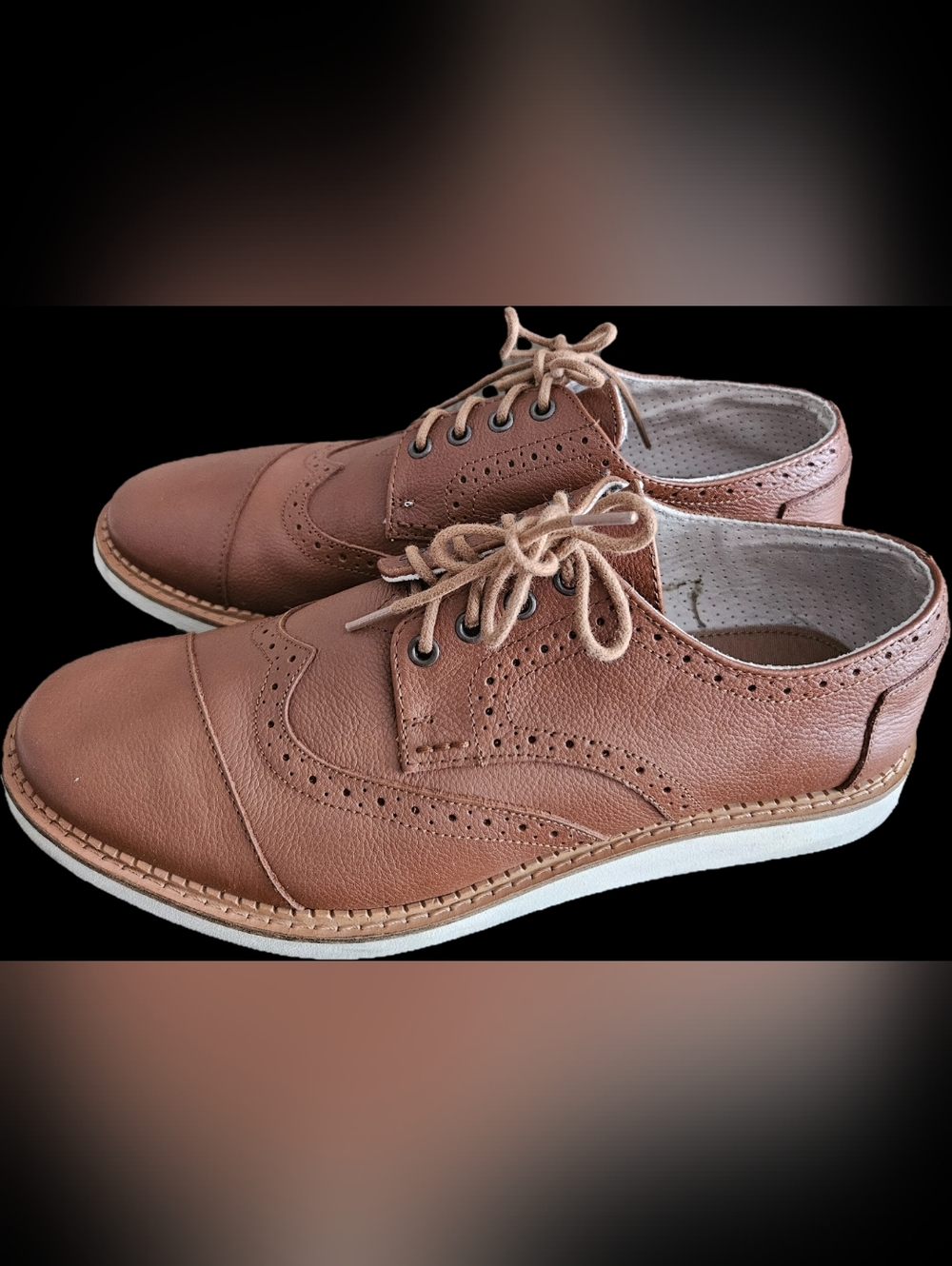 Toms Men's Tan Brogue Derby Shoes with Lightweight Sole
